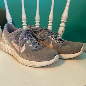 Women’s Nike Lunar Glide 9 Running Shoe size 11